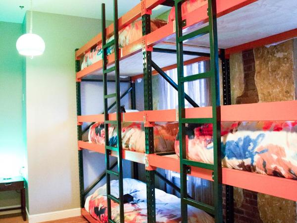 Hostel Fish : photo 2 de la chambre lit dans dortoir 6 lits