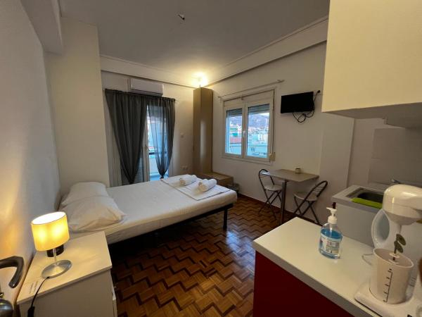 Acropolis View : photo 1 de la chambre mountain view (private outdoor bathroom)