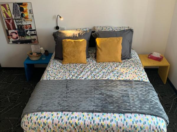 Les AGRIATES : photo 5 de la chambre chambre double avec salle de bains privative