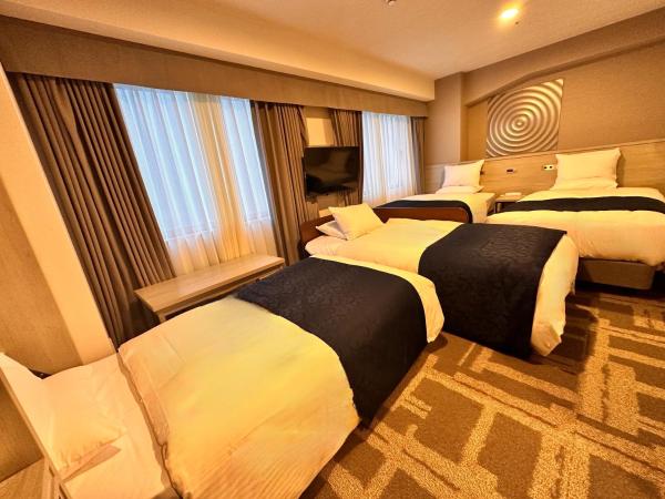 Hotel Rose Garden Shinjuku : photo 2 de la chambre chambre quadruple supérieure avec 2 lits d'appoint - non-fumeurs