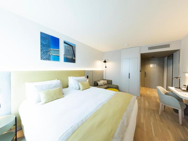 Crowne Plaza - Marseille Le Dôme : photo 3 de la chambre hébergement lit king-size standard