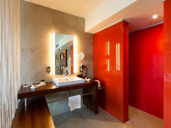 Das Seepark Wörthersee Resort : photo 6 de la chambre suite deluxe