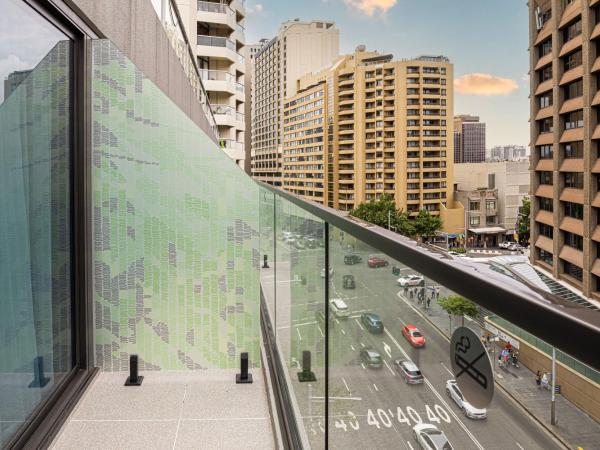 Song Hotel Sydney : photo 2 de la chambre chambre lit queen-size avec balcon