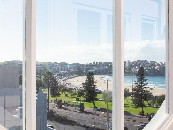 Hotel Ravesis : photo 6 de la chambre deluxe king - terrace view