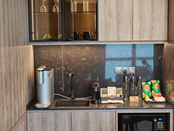 Hompton Hotel by the Beach : photo 4 de la chambre sky suite – super king bed