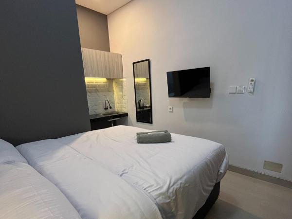 Kaira Room Guest House Syariah Mitra RedDoorz : photo 4 de la chambre chambre double standard