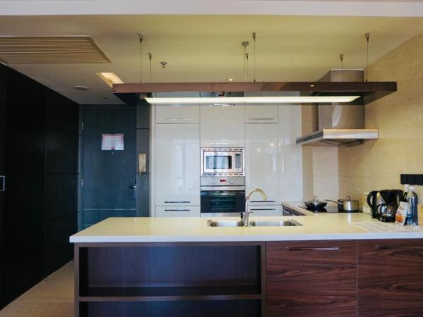 The Sandalwood Beijing Marriott Executive Apartments : photo 3 de la chambre one-bedroom apartment + 108㎡ + private bedroom + private living room + open-plan kitchen + laundry room + complimentary high-speed internet