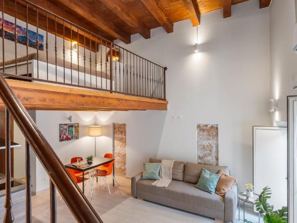 Open Sicily Homes - Near the Central Train Station : photo 6 de la chambre appartement avec balcon
