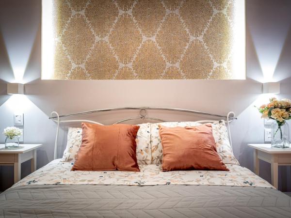 Sabry Home Florence Guest House Affittacamere : photo 4 de la chambre chambre double avec salle de bains privative