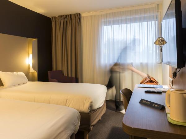 Campanile Le Mans Centre - Gare : photo 2 de la chambre chambre lits jumeaux new generation 