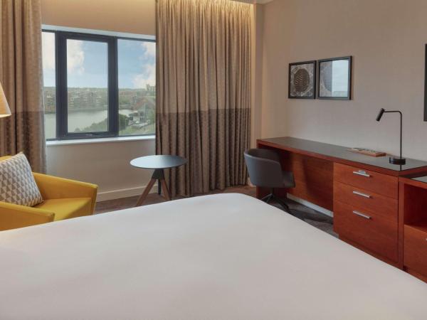 Hilton Belfast : photo 2 de la chambre chambre lit king-size