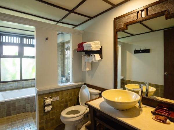 Khaolak Bhandari Resort & Spa - SHA Extra Plus : photo 5 de la chambre ​chambre triple avec balcon ou terrasse