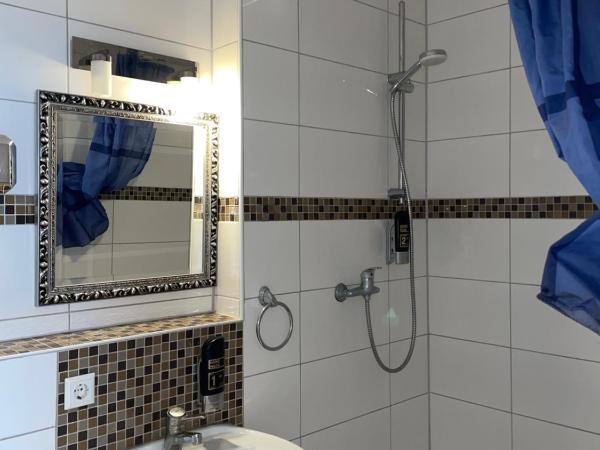 24-7 Stadthotel Stuttgart : photo 8 de la chambre chambre triple confort