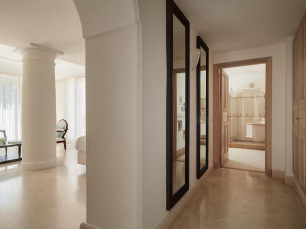 La Residenza Capri : photo 10 de la chambre suite 2 chambres avec terrasse - vue sur mer