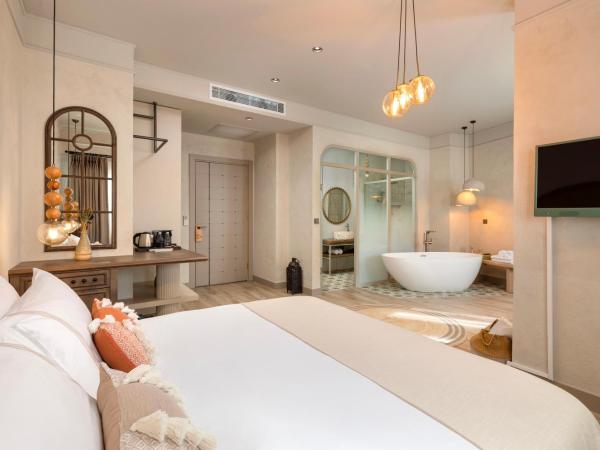 Casa Sur Antalya : photo 5 de la chambre suite room with bathtub 