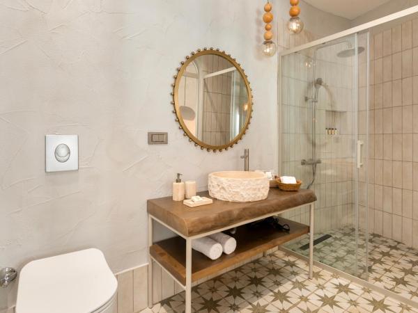 Casa Sur Antalya : photo 6 de la chambre suite room with bathtub 