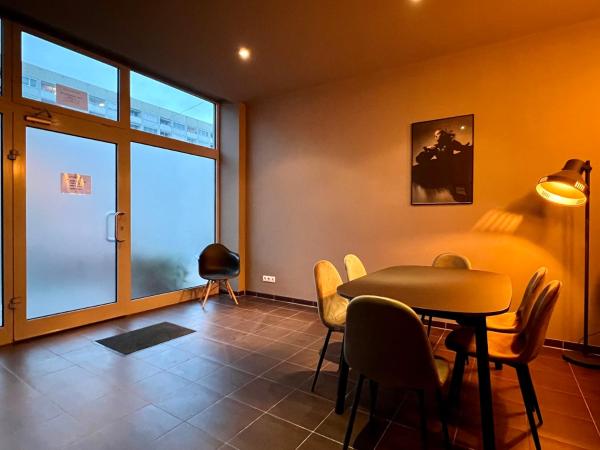 N8 ROOMS - by Leipzig Suites : photo 9 de la chambre chambre double avec salle de bains privative