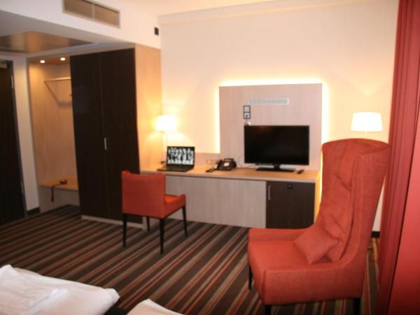 Hotel Fortune : photo 5 de la chambre chambre triple avec douche