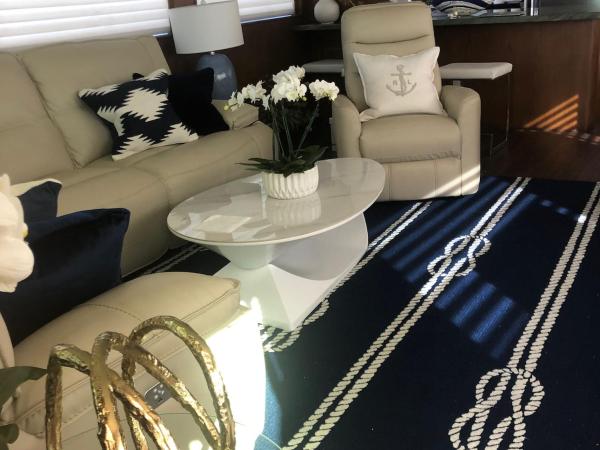 Luxury Afloat Yacht Paradise 3 bedrooms 3bath 5 beds with full Marina view : photo 1 de la chambre mobile home