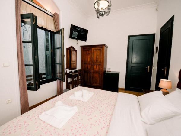 Ntouana hotel : photo 7 de la chambre grande chambre double 