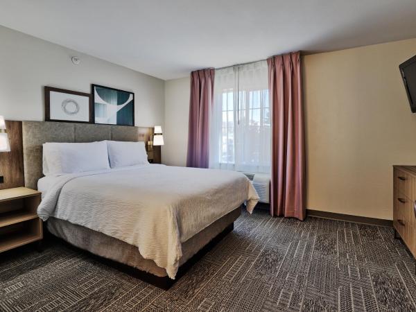 Staybridge Suites - Albuquerque Airport, an IHG Hotel : photo 5 de la chambre suite lit queen-size
