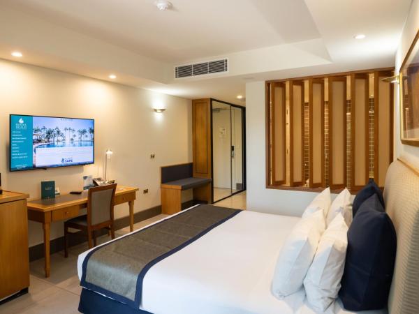 Mindil Beach Casino Resort : photo 9 de la chambre chambre lit king-size supérieure avec baignoire spa