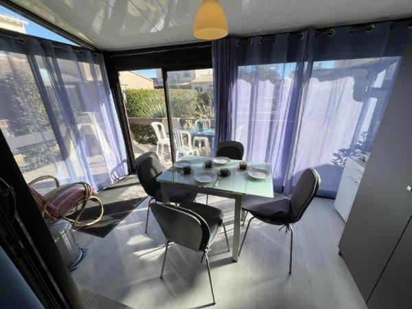 Studio Village Naturiste Hôtel Restaurant Libertin Cap d Agde : photo 2 de la chambre appartement standard