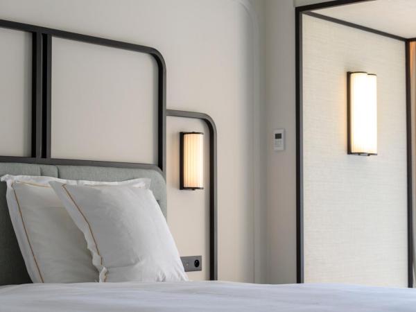 Mondrian Cannes : photo 6 de la chambre chambre deluxe - vue sur ville