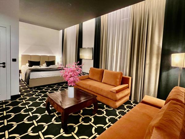 Jess Hotel Krolewski Gdansk Old Town : photo 2 de la chambre chambre quadruple confort - annexe