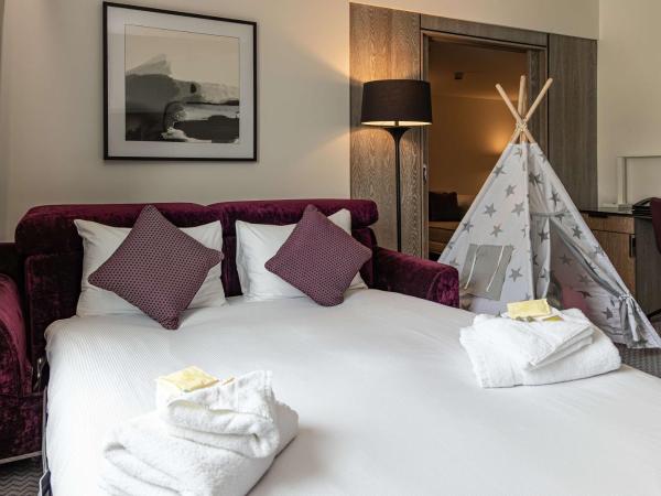 Hilton London Angel Islington : photo 4 de la chambre suite king exécutive avec accès au salon