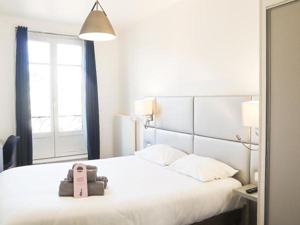 HOTEL AMBASSADEUR : photo 1 de la chambre chambre supérieure