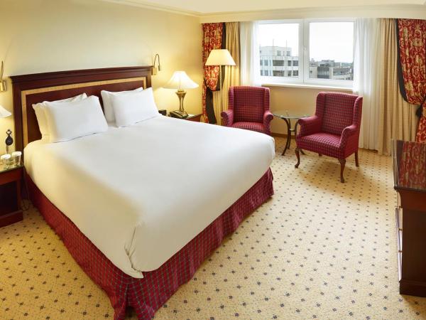 Hilton Antwerp Old Town : photo 3 de la chambre chambre lit king-size deluxe