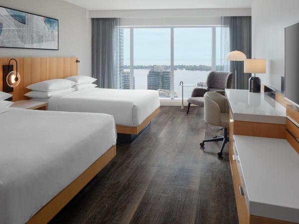 Delta Hotels by Marriott Toronto : photo 1 de la chambre chambre 2 lits queen-size Étage club