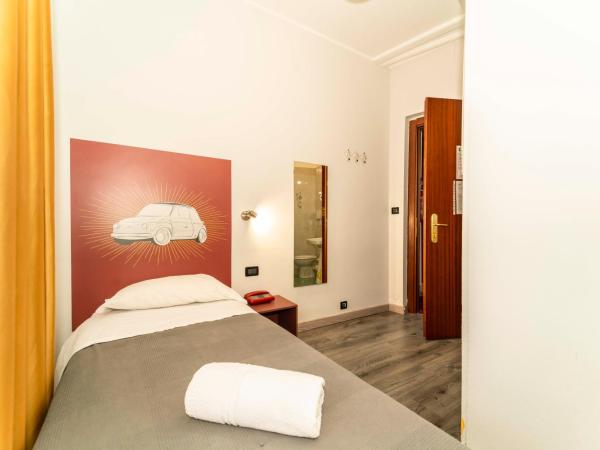 Hotel Cristallo Torino : photo 3 de la chambre petite chambre simple