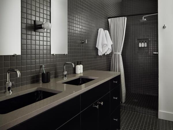 note by Mint House - Nashville Art District : photo 7 de la chambre four bedroom penthouse terrace suite w/ full murphy