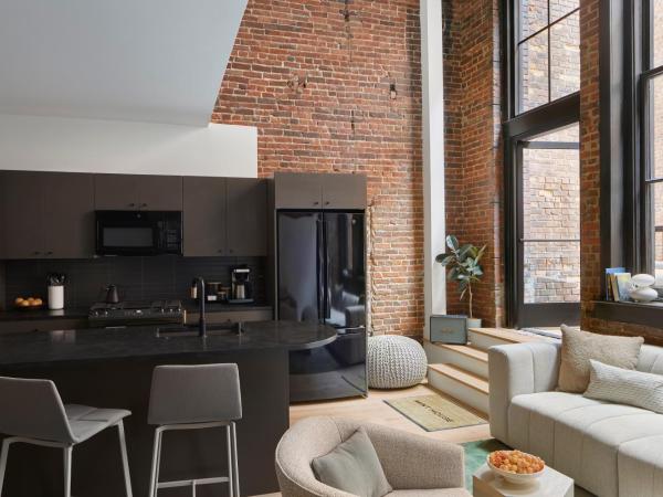 note by Mint House - Nashville Art District : photo 2 de la chambre four bedroom penthouse terrace suite w/ queen bunks