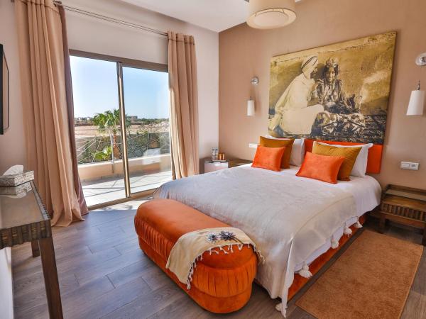 Villa ARGANINA piscine chauffée : photo 3 de la chambre suite avec terrasse 