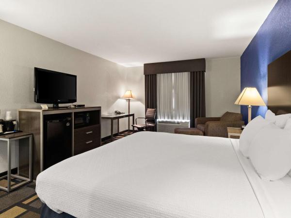 Best Western Galleria Inn & Suites : photo 2 de la chambre king room with bathtub - mobility accessible/non-smoking