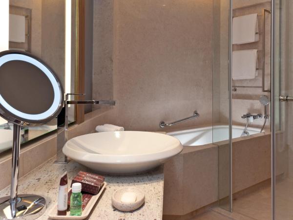 Sheraton Grand Bangalore Hotel at Brigade Gateway : photo 3 de la chambre premier suite, club lounge access, 1 bedroom suite, 1 king