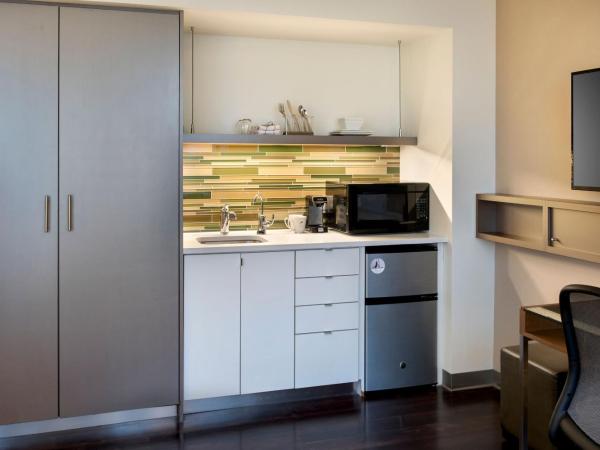 Element Boston Seaport District : photo 3 de la chambre chambre lit king-size traditionnelle