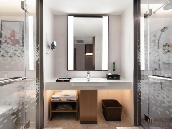Hampton by Hilton Beijing South Railway Station : photo 3 de la chambre chambre lits jumeaux deluxe avec vue sur le jardin