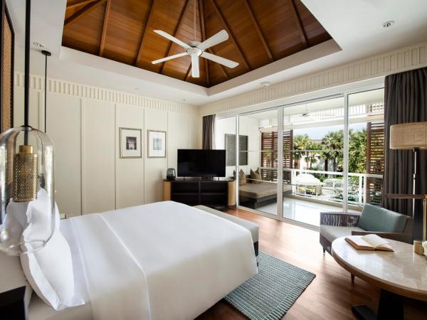 InterContinental Hua Hin Resort, an IHG Hotel : photo 4 de la chambre club premium king room with pool view