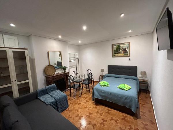 Habitaciones Figueroa : photo 7 de la chambre chambre quadruple avec salle de bains commune