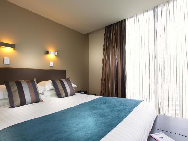 Mantra Collins Hotel : photo 3 de la chambre chambre lit queen-size 