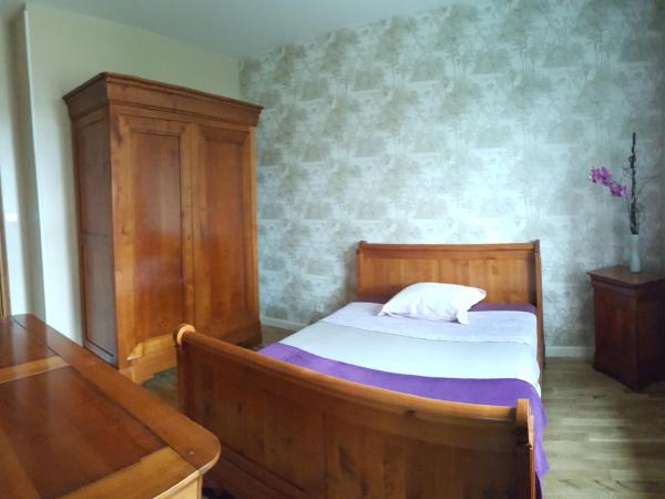 le relais fleuri : photo 5 de la chambre chambre double avec salle de bains privative