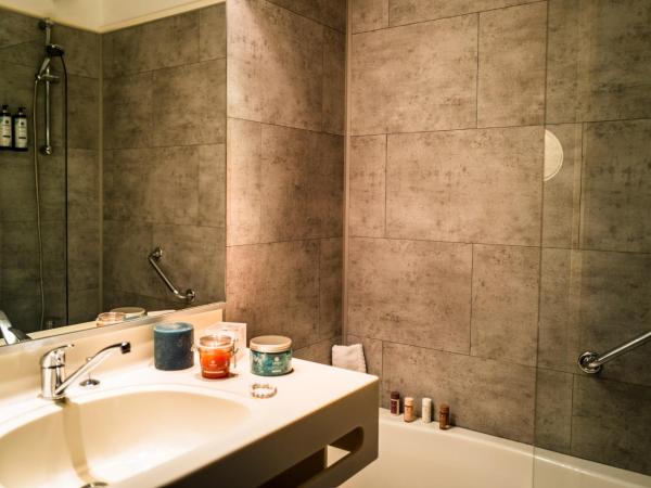 Hôtel Valdys Thalasso & Spa - les Pins : photo 9 de la chambre chambre supérieure avec balcon