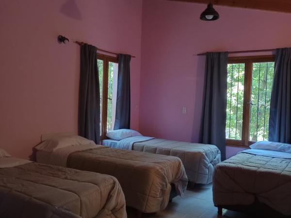 Cuatro Cerros Hostel : photo 3 de la chambre lit simple dans dortoir mixte