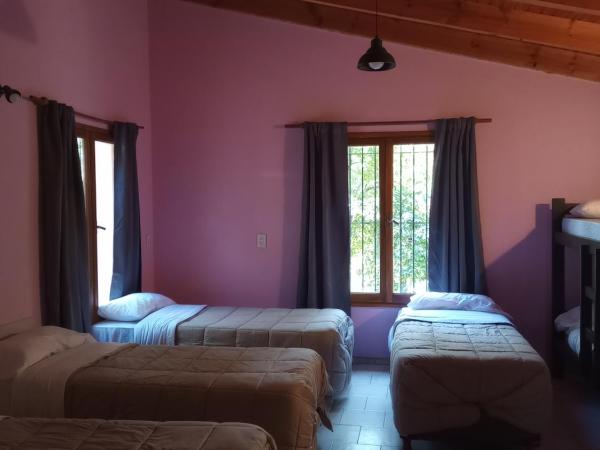 Cuatro Cerros Hostel : photo 2 de la chambre lit simple dans dortoir mixte
