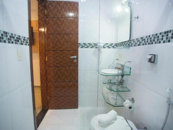 Regency Copacabana Hotel : photo 4 de la chambre chambre double standard avec 2 lits doubles