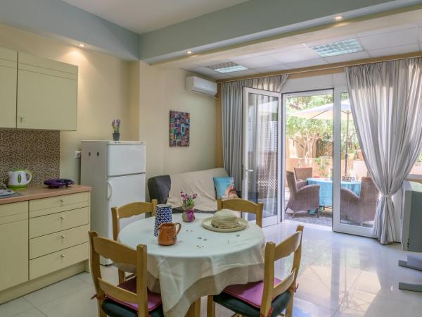 Aloe Apartments : photo 10 de la chambre appartement 2 chambres - vue sur jardin